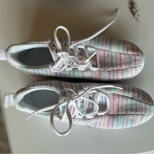Girls Nike Viale Space Dye Sneaker, size 5Y. NWOT